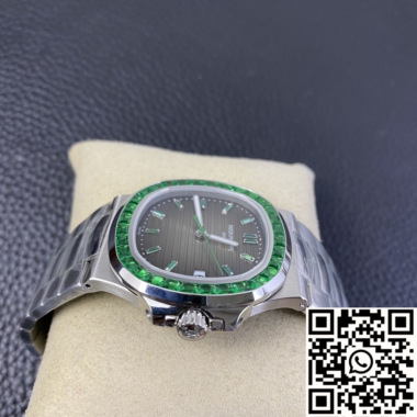 Patek Philippe Nautilus Emerald Bezel 40mm – Ref. 5711 Custom - Imagen 3